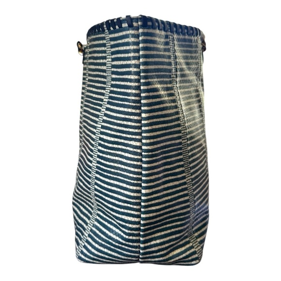 Tory Burch Tote Navy & White - Picture 8 of 16